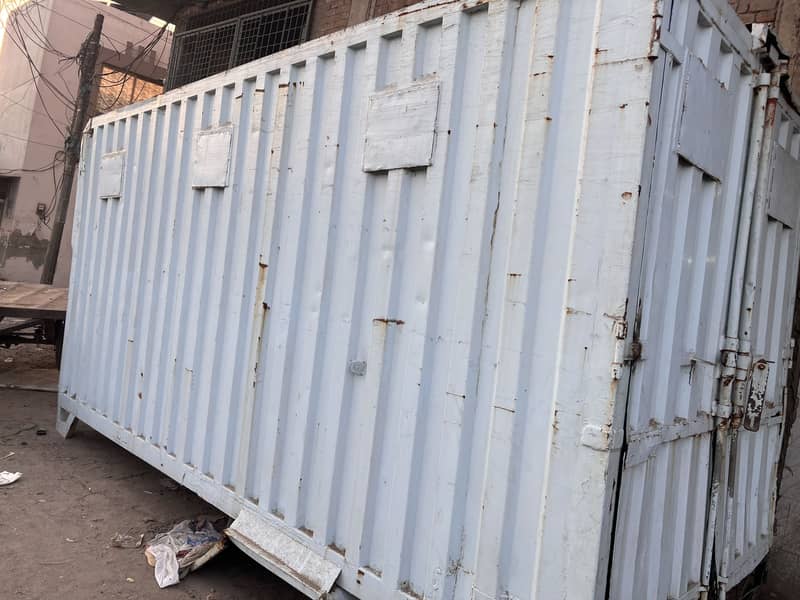 Container 14 ft 4