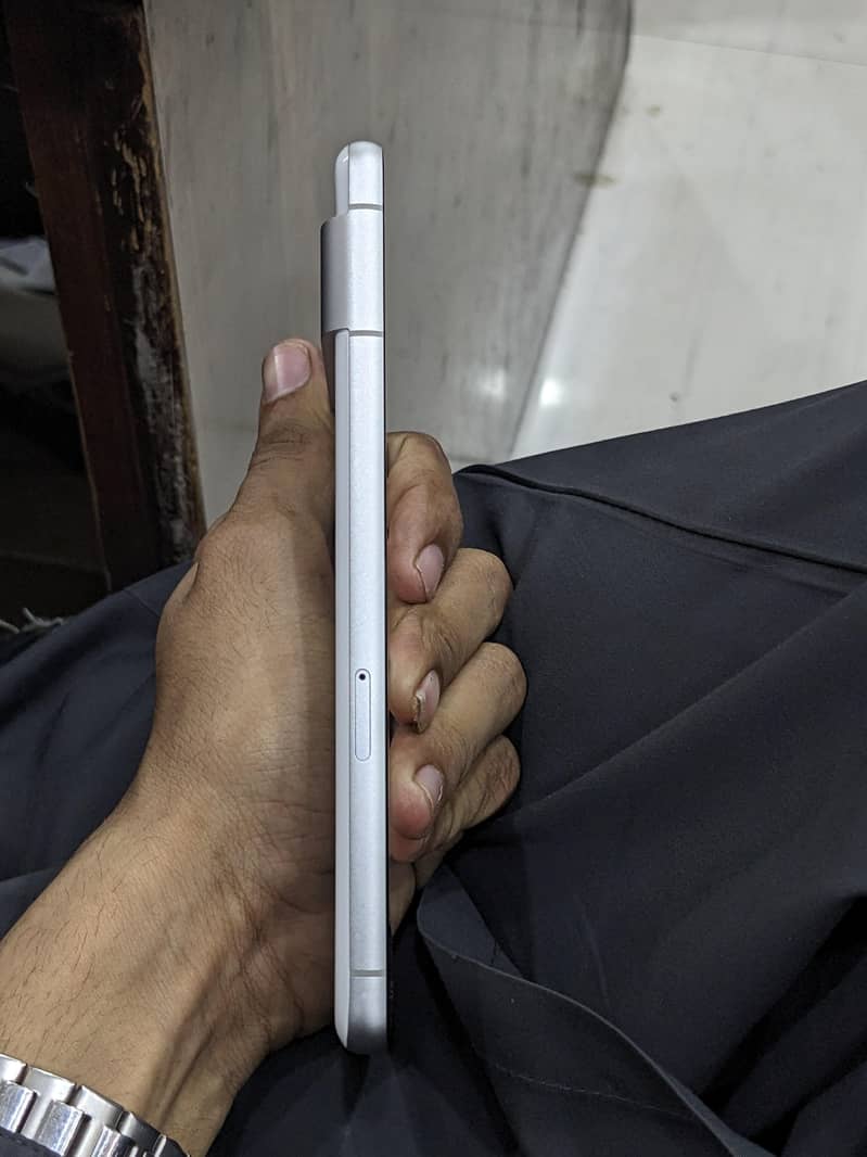 Google Pixel 7 3