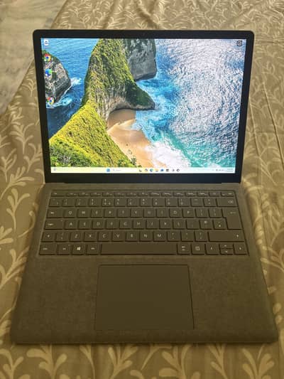 Microsoft Surface Laptop 3 - Core i5 10th Gen, 8GB RAM, 256GB SSD