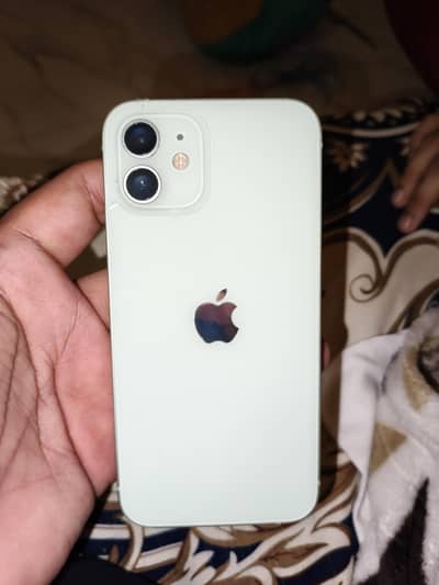 I phone 12 green colour 10/10 PTA approved 64gb