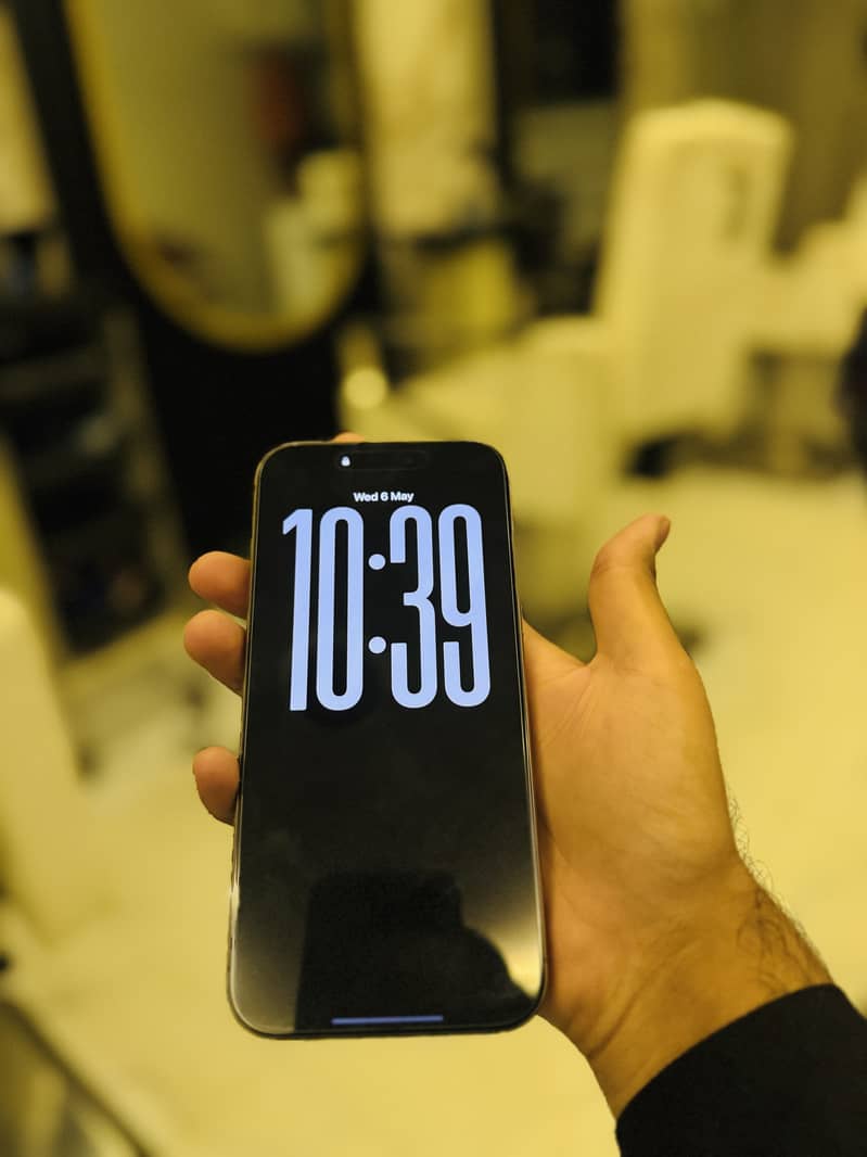 Apple iPhone 16 Pro Max 6