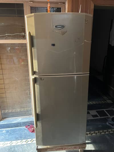 Hair fridge for sale in good condition