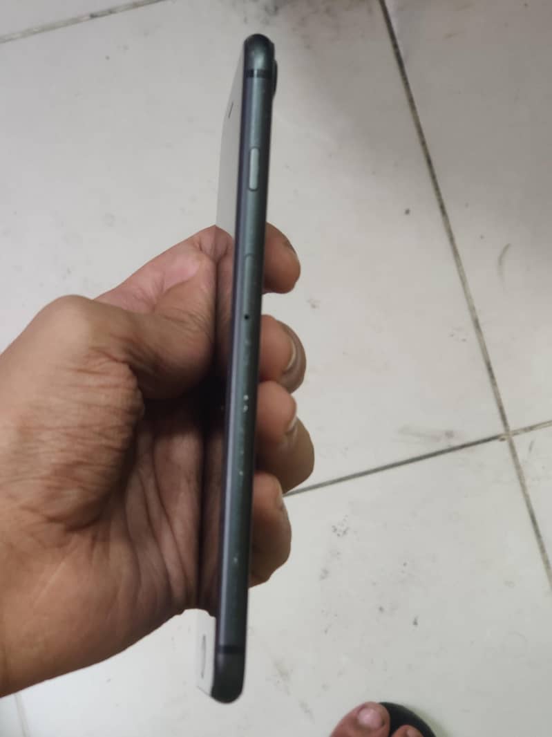 Apple iPhone 8 Plus 3
