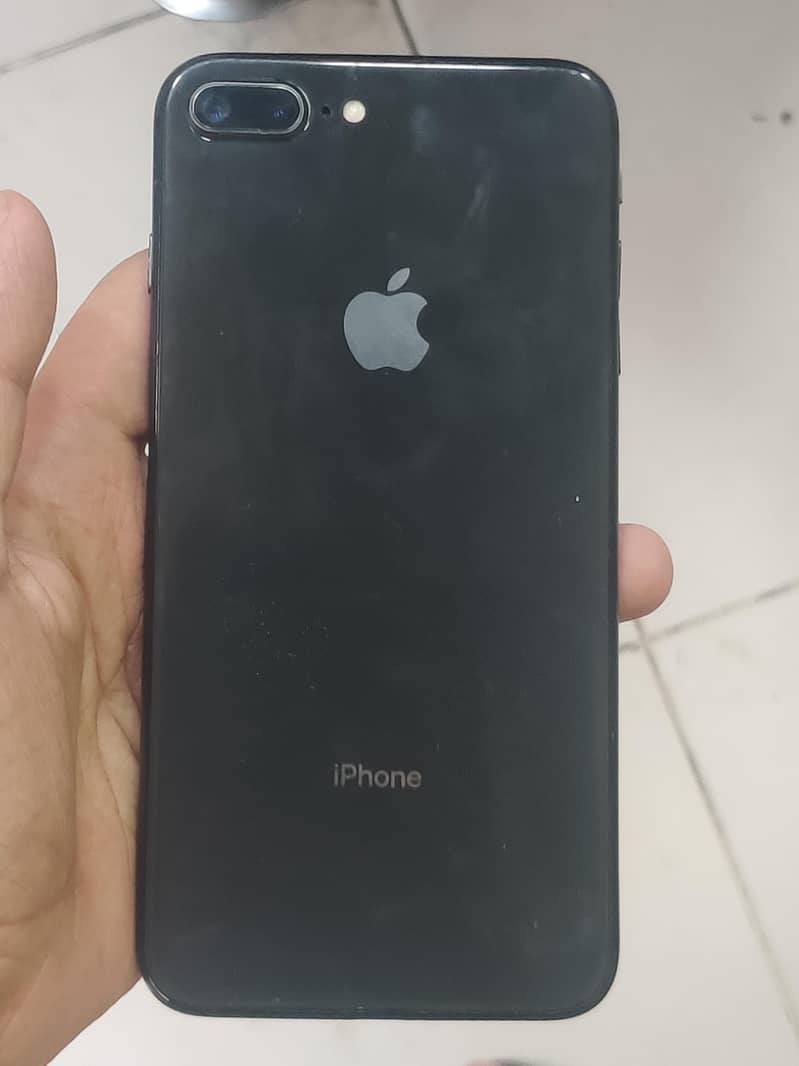 Apple iPhone 8 Plus 5