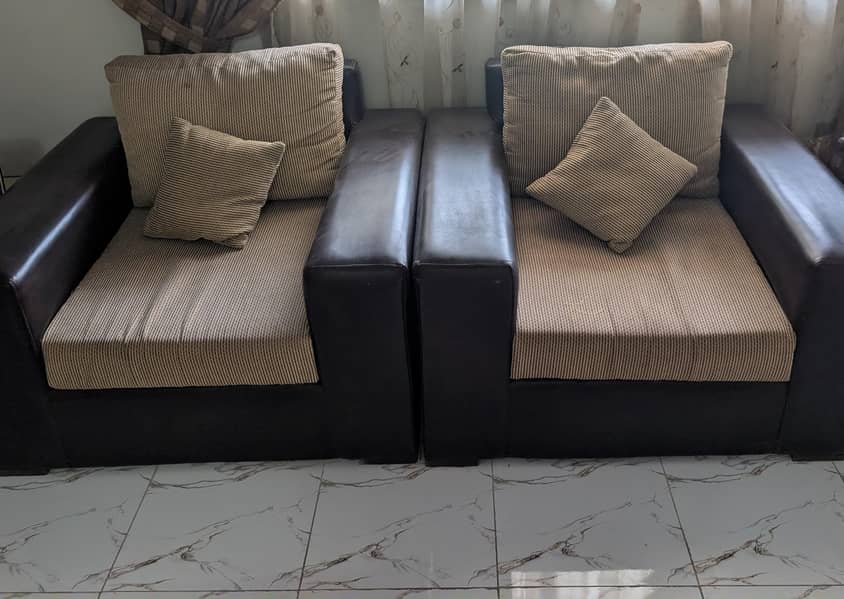 7 seater sofa 0