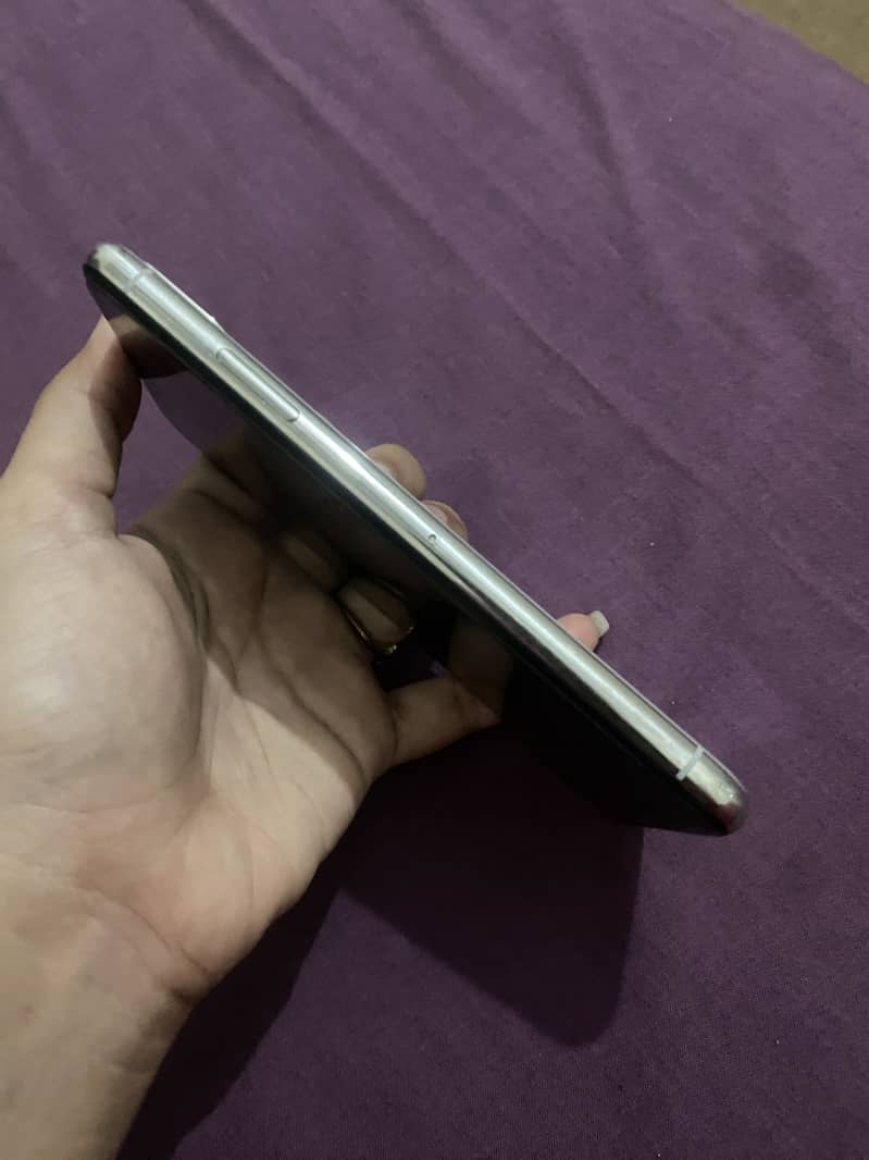 Apple iPhone X 0