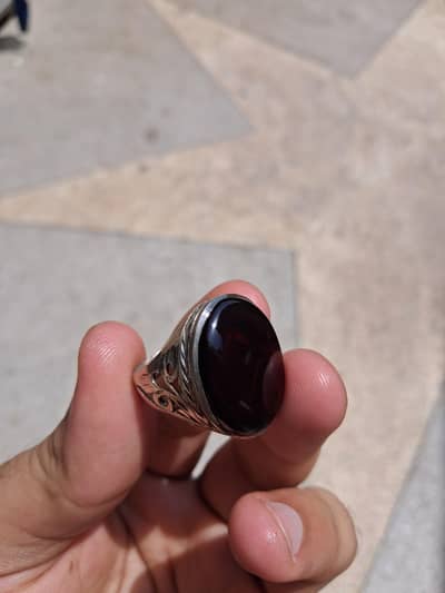 100% orignal irani aqeeq with silver ring