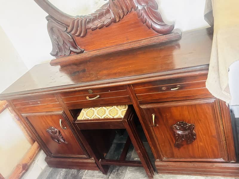 Dressing table 2
