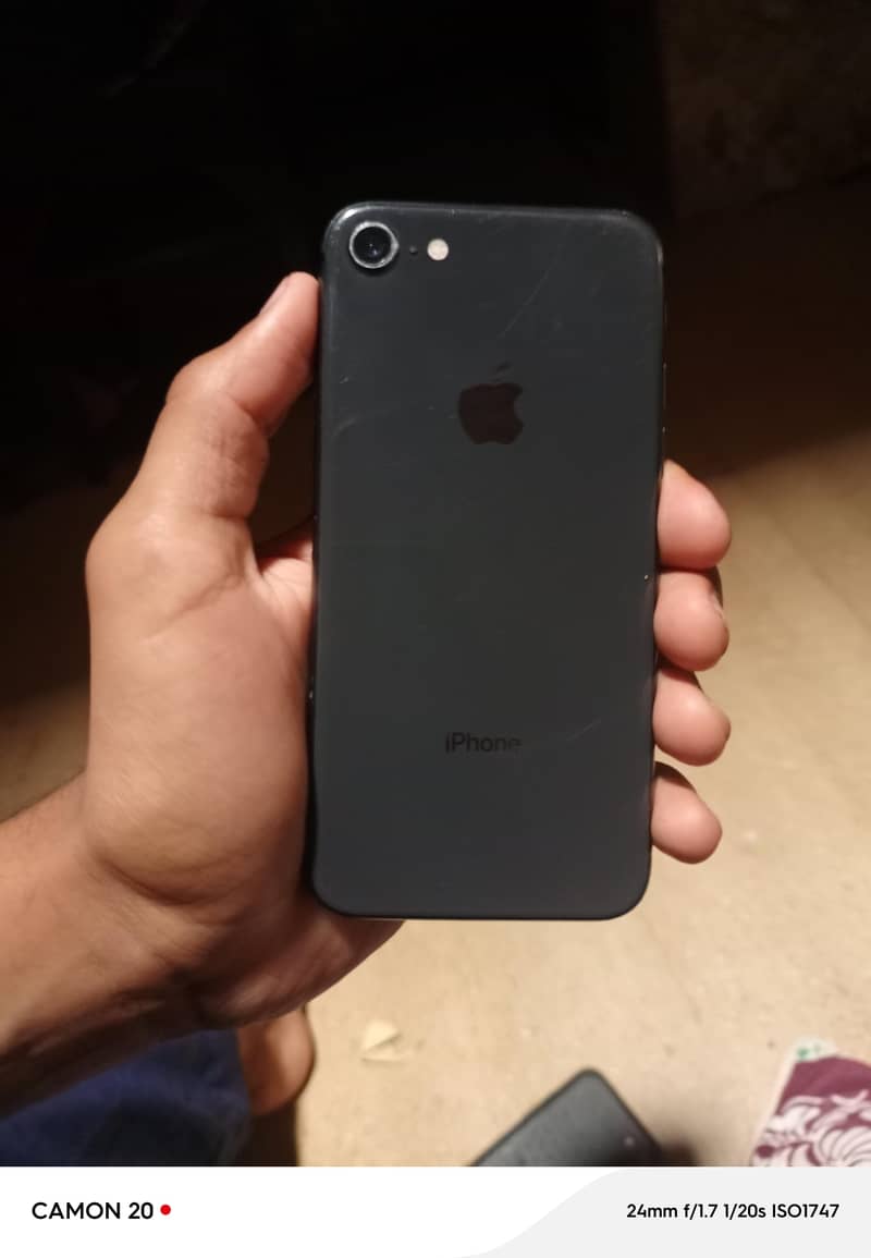 Apple iPhone 8 0