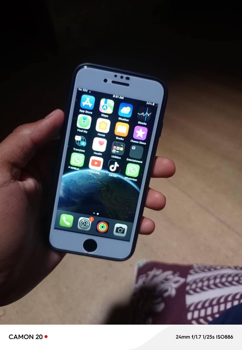 Apple iPhone 8 4