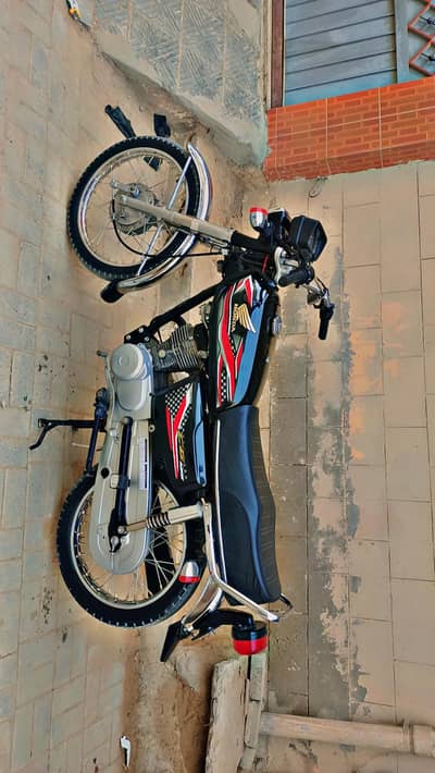 CG 125 1st owner larkana number