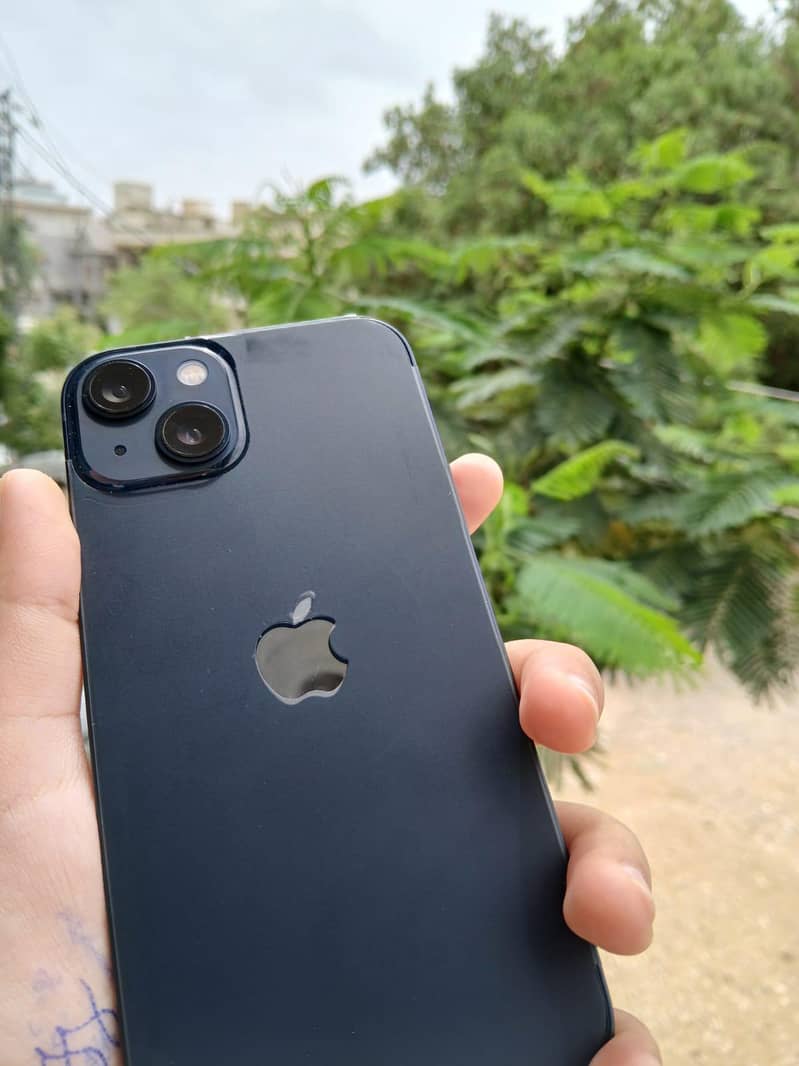 Apple iPhone 13 1