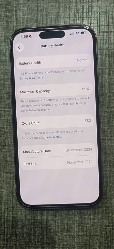 Apple iPhone 16 Pro 1