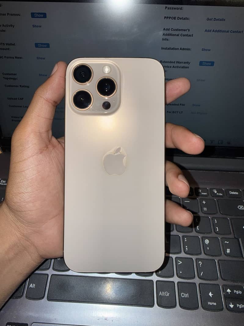 iPhone 16 pro max 1