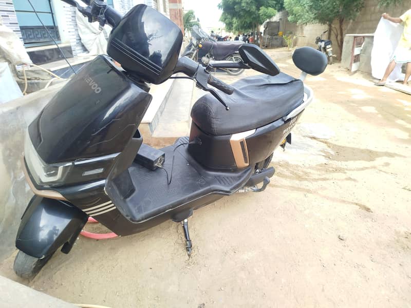 Revoo A12 3