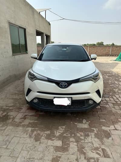 Toyota C-HR G-LED Hybrid 2018/23 | Grade 4.5 | Excellent Condition