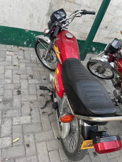 Honda 125 saf ha