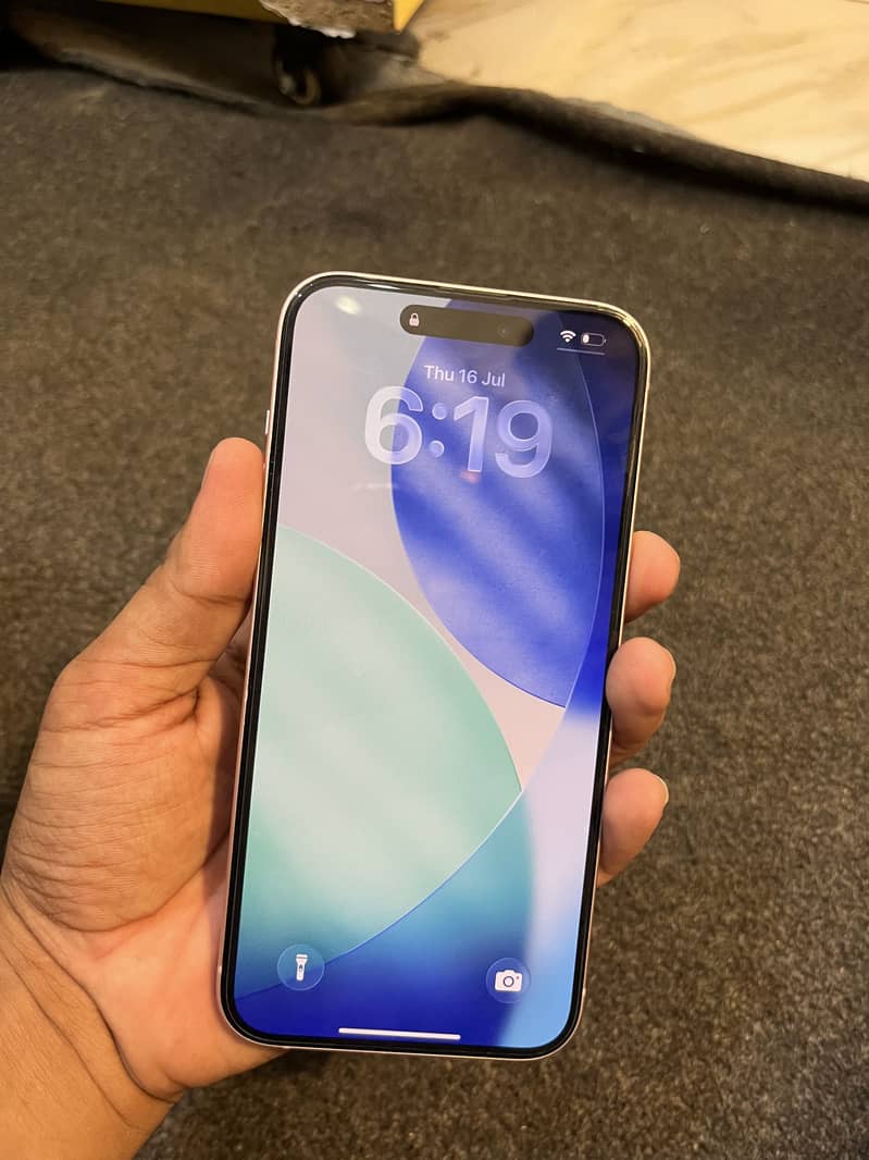 Apple iPhone 15 plus 0