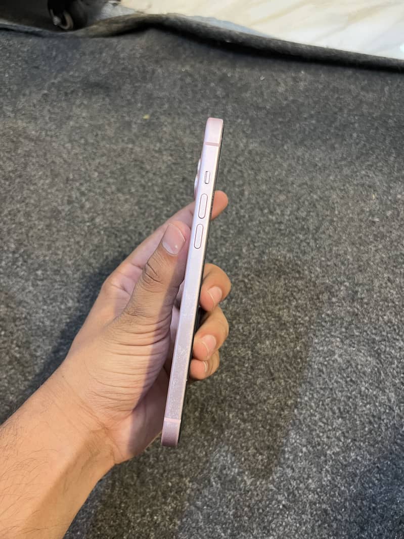 Apple iPhone 15 plus 5