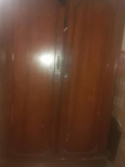 lock kharab hai otherwise best wood hai
