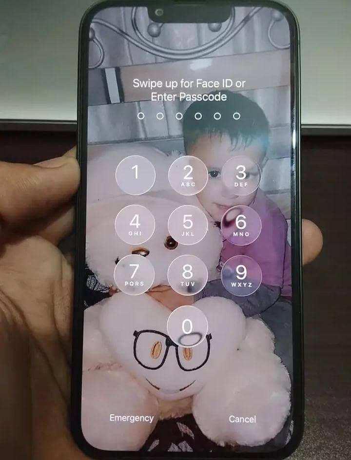 Iphone 13 4