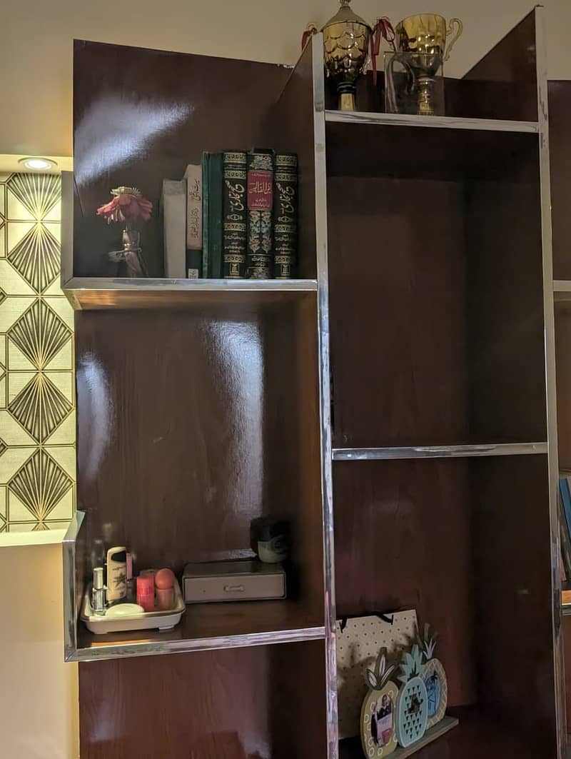 Book shelf 5