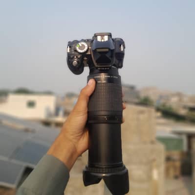 nikon d3100 with 70/300 lense photo plus video and all asseries