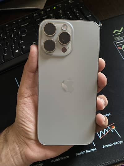 Apple iPhone 16 Pro Max 1 in 100