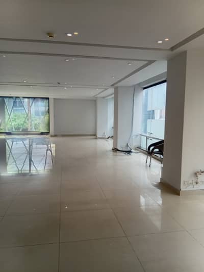 2300 sqft Hall with ready to move kitchen washrooms 3rd Floor Commercial Floor for Rent in Model Town