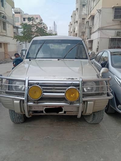 Mitsubishi Pajero 1993