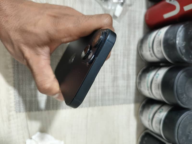 Apple iPhone 14 5