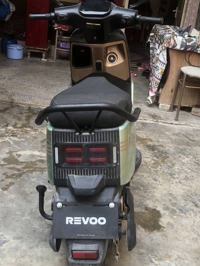 Revoo A11 green clour