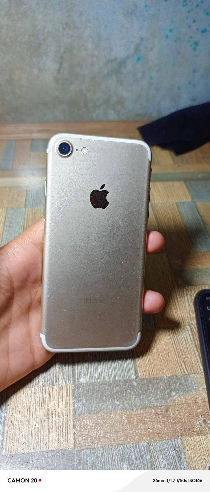 Apple iPhone 7 0