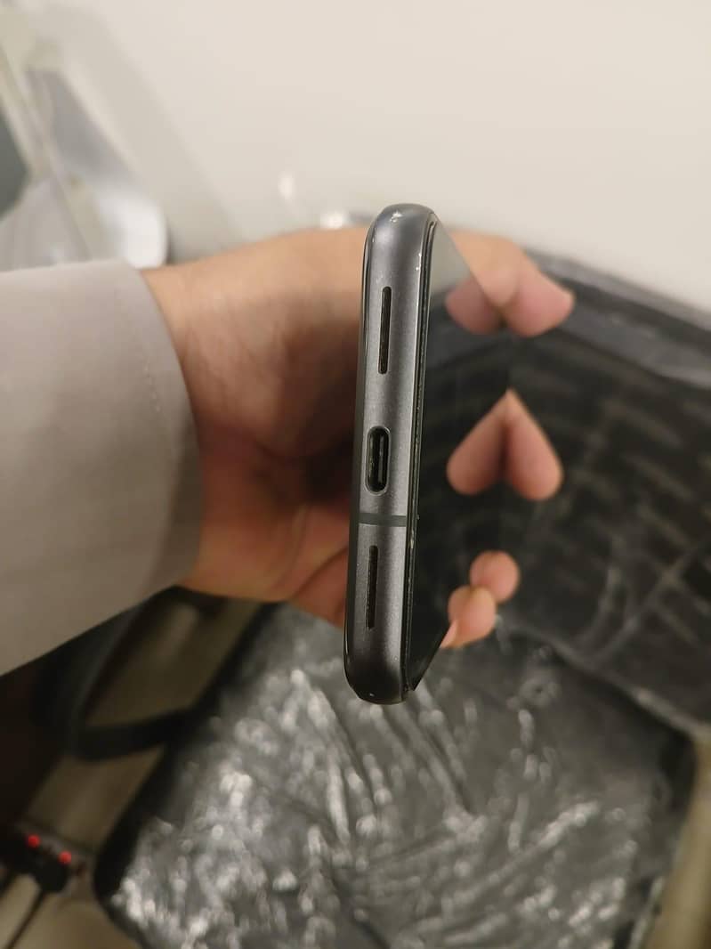 Google Pixel 8 3