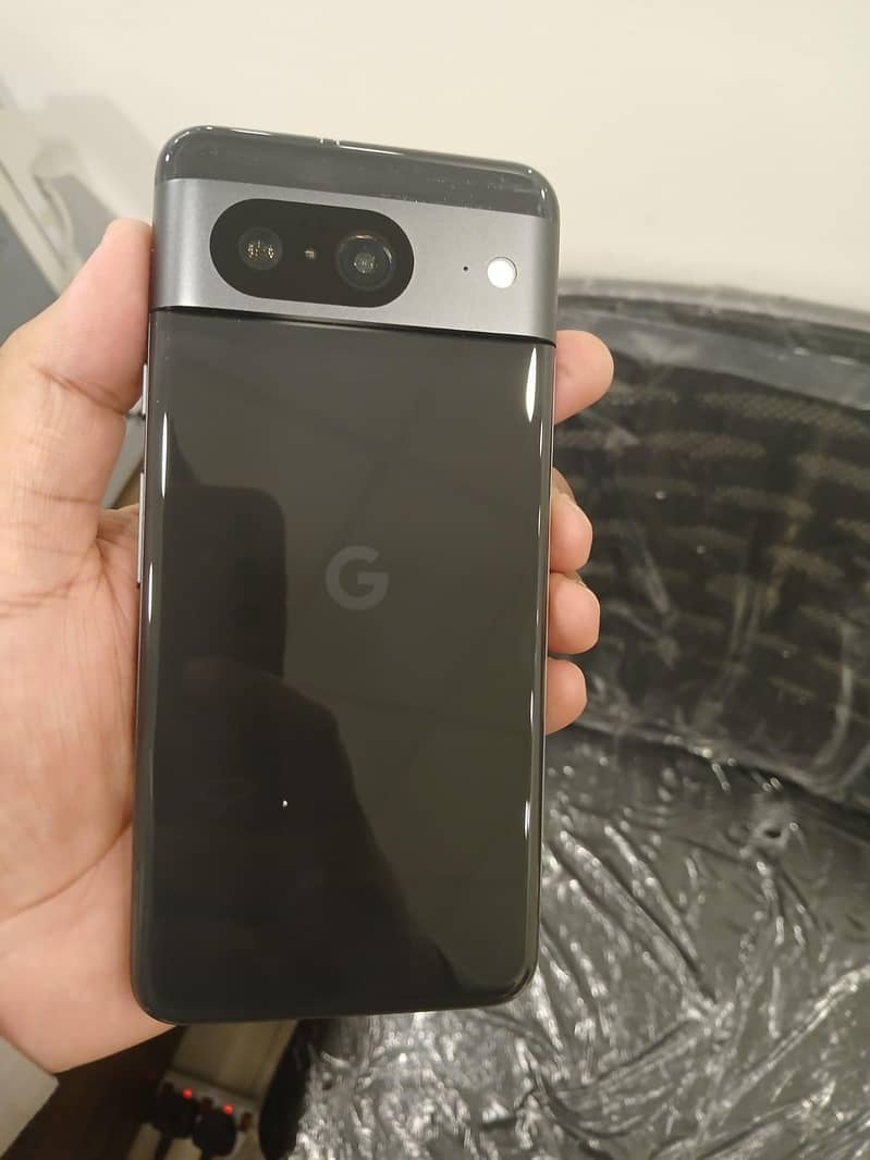 Google Pixel 8 4