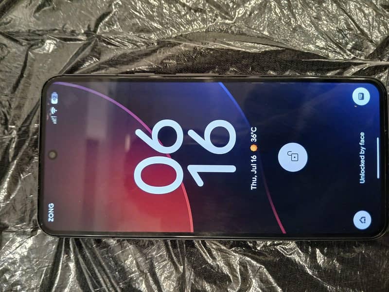 Google Pixel 8 5