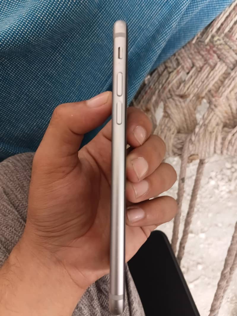 Apple iPhone 6 3
