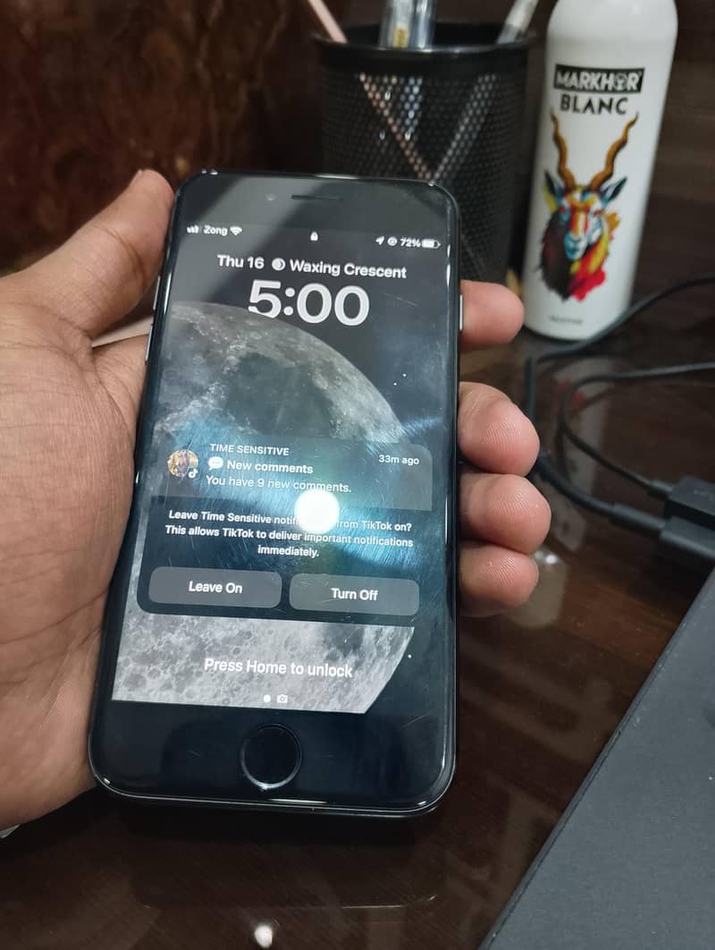 Apple iPhone 8 2