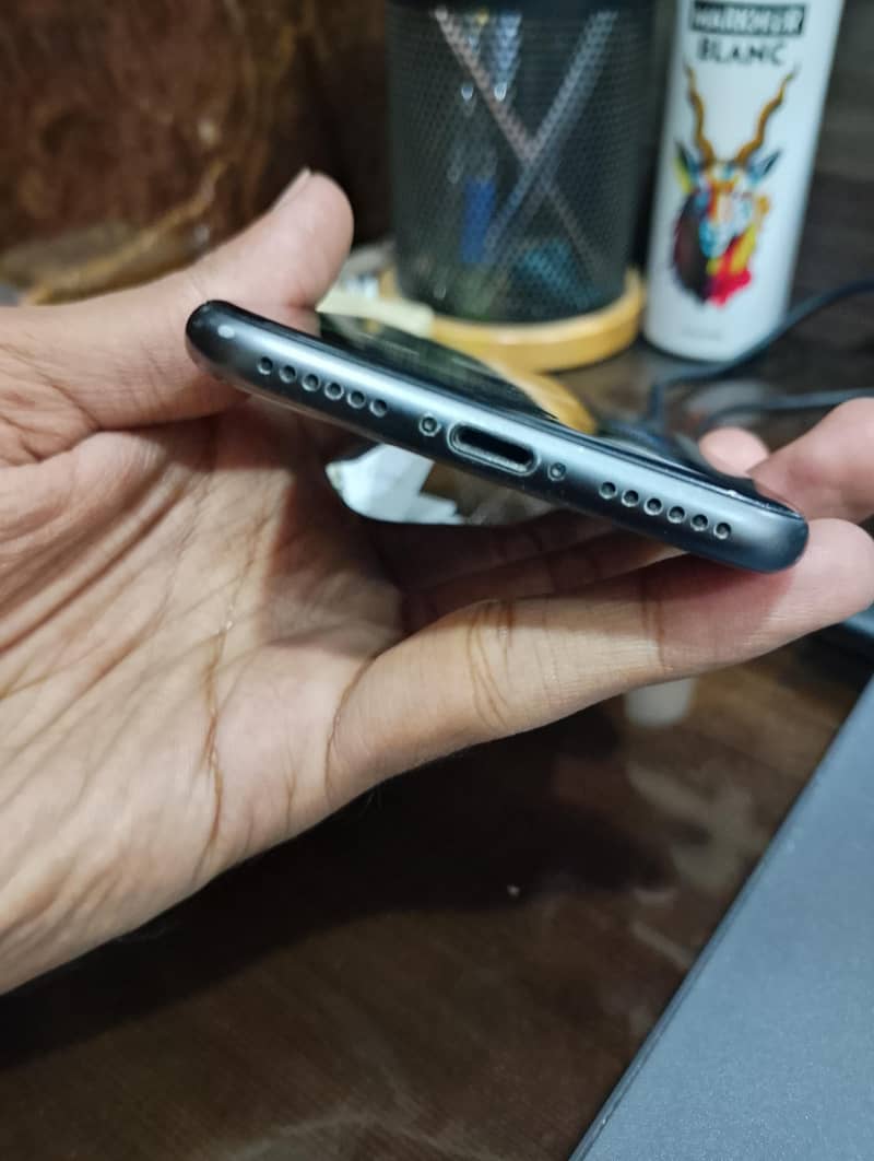 Apple iPhone 8 7