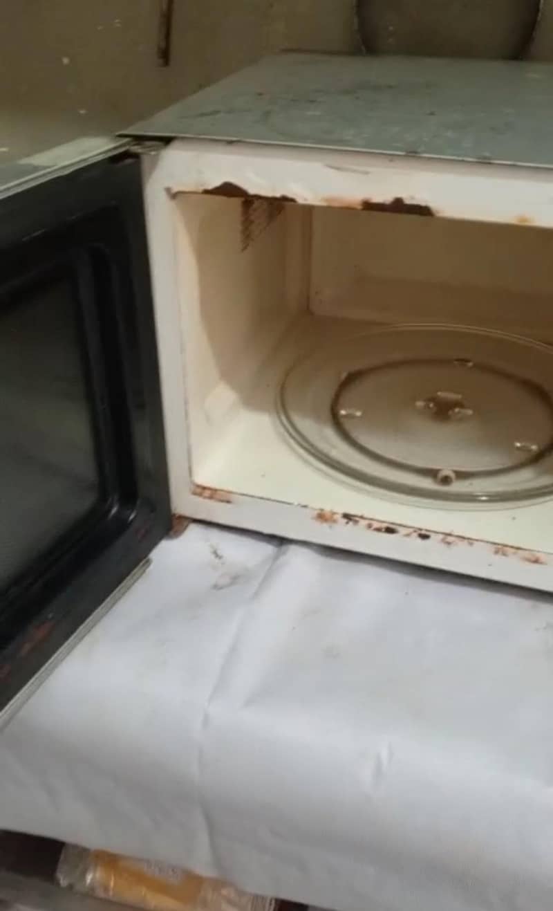 microwave 3