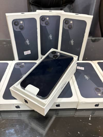 Apple iPhone 13