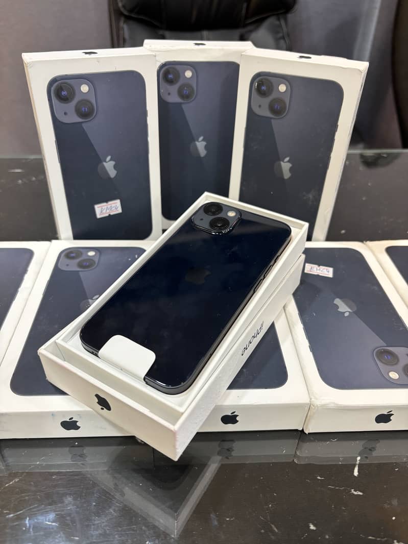 Apple iPhone 13 0