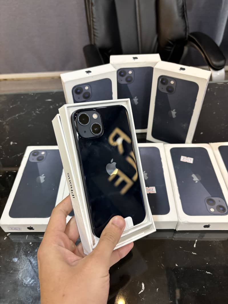 Apple iPhone 13 1