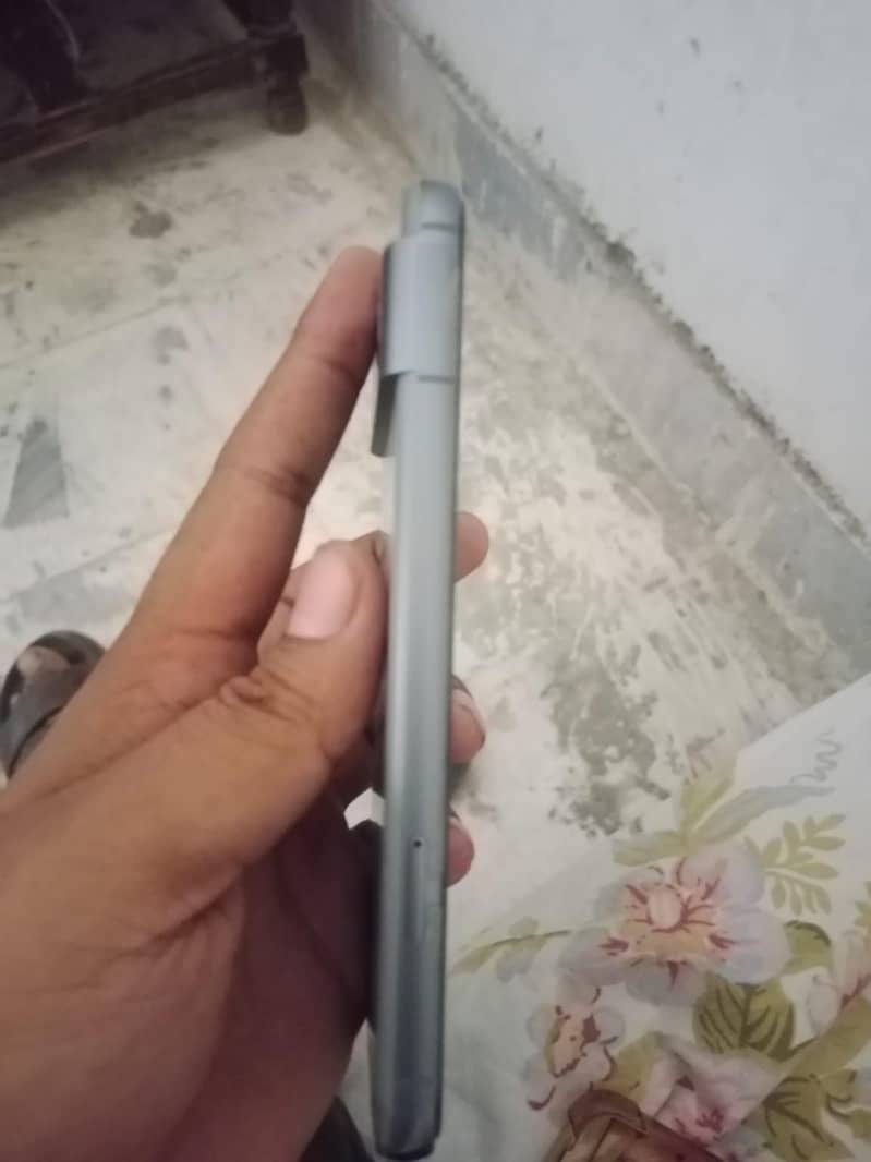 Google Pixel 8 3