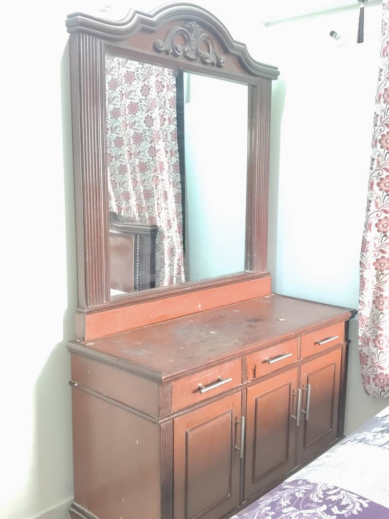 Dressing table 1