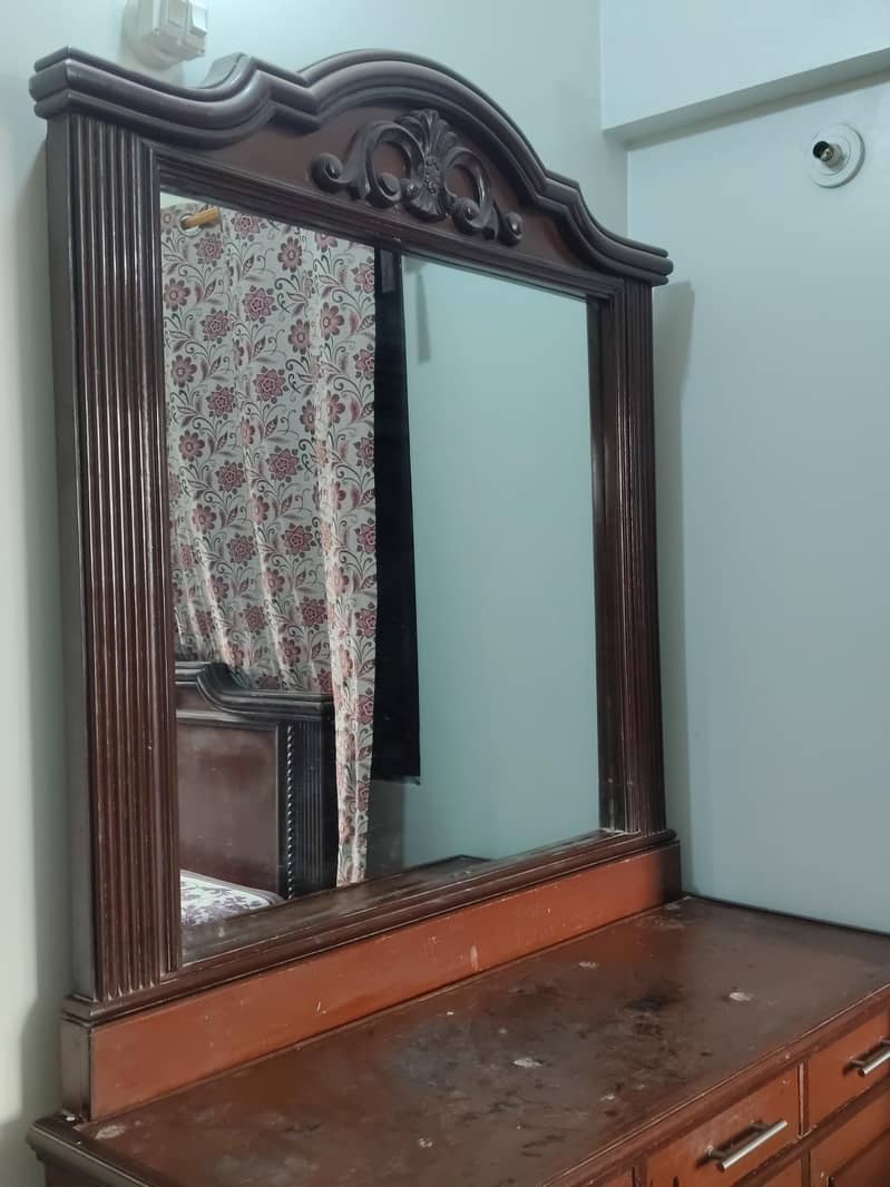 Dressing table 3