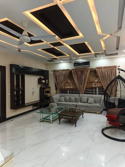 Like New Furnished Upper Portion Have 3 Bedrooms
