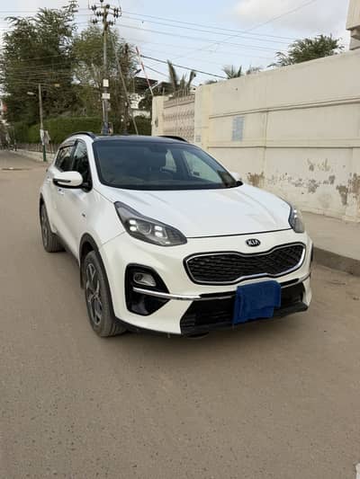KIA Sportage 2022 (AWD) Corolla City Swift Prius Raize Prado