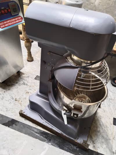 Dough machine