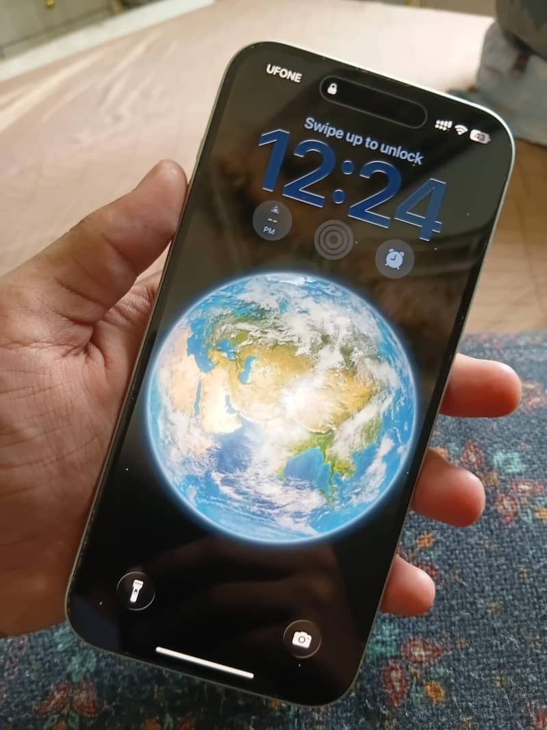 Apple iPhone 15 plus 1